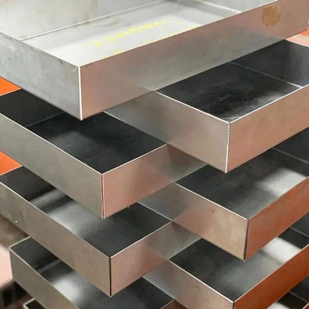 Corte e Dobra com Sistema CNC - Braganfer