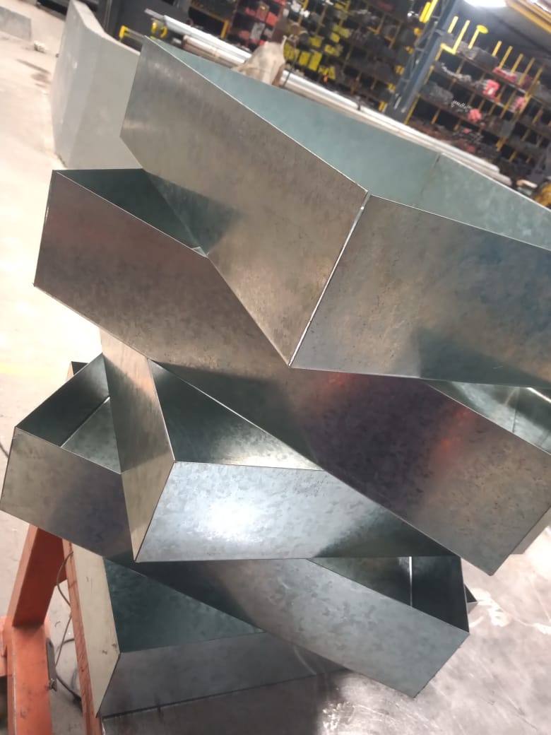 Corte e Dobra com Sistema CNC - Braganfer